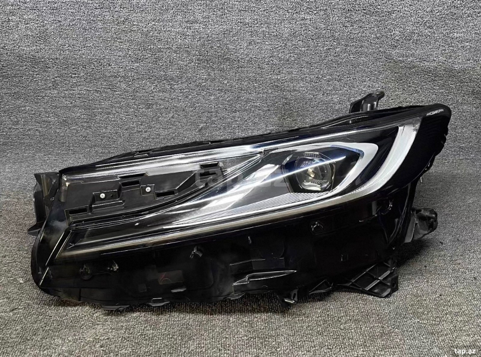 Toyota Camry sağ və sol farası