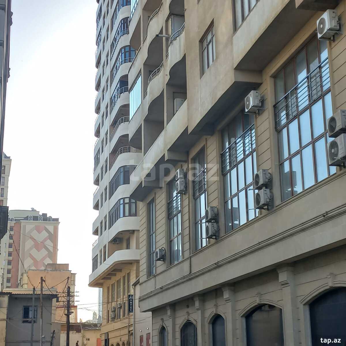 4-комн. квартира на продажу, Баку