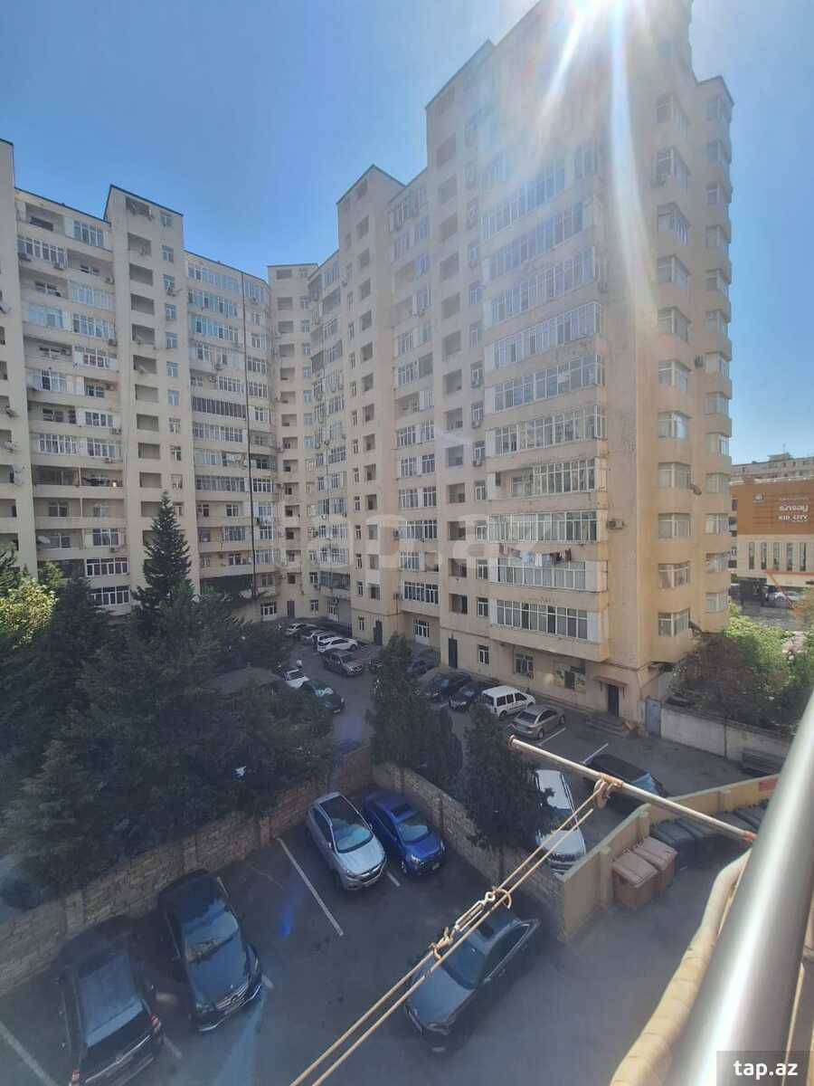 2-otaqlı yeni tikili, C. Naxçıvanski küç., 86 m²