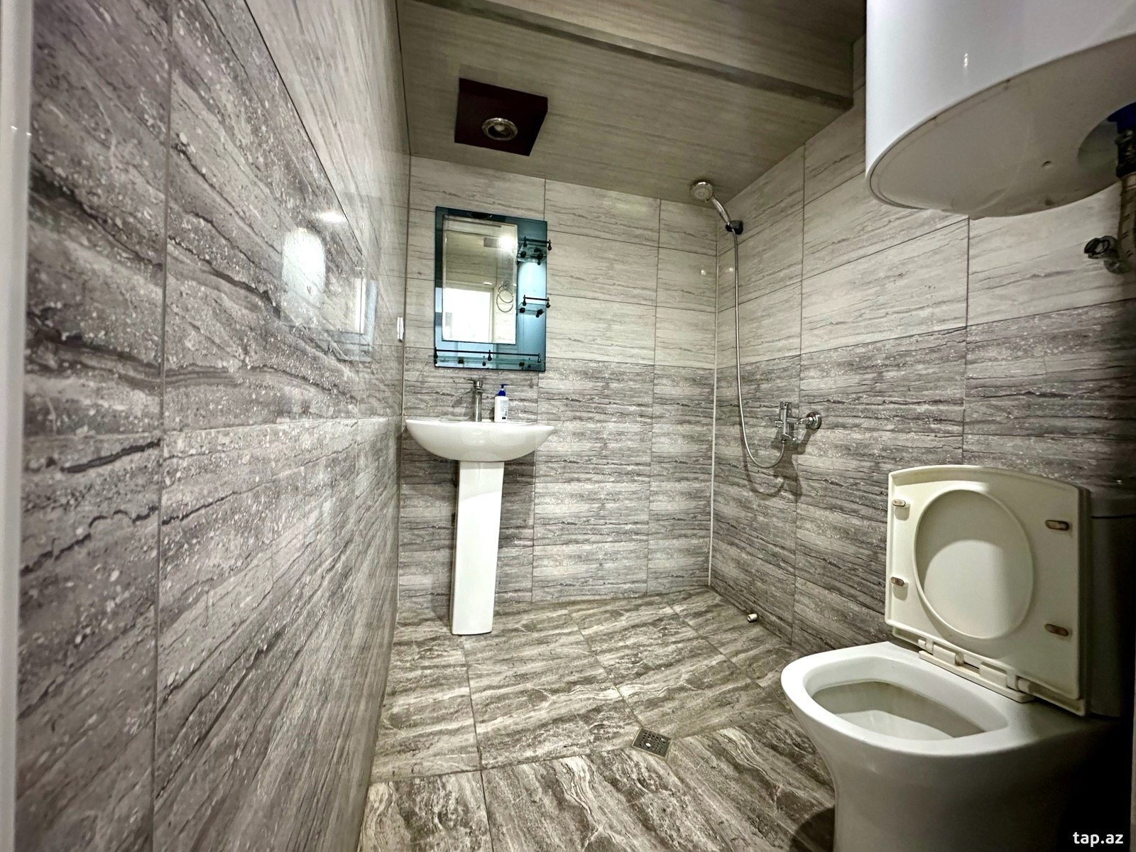 1-otaqlı mənzil kirayə verilir, R. Rüstəmov küç., 35 m²