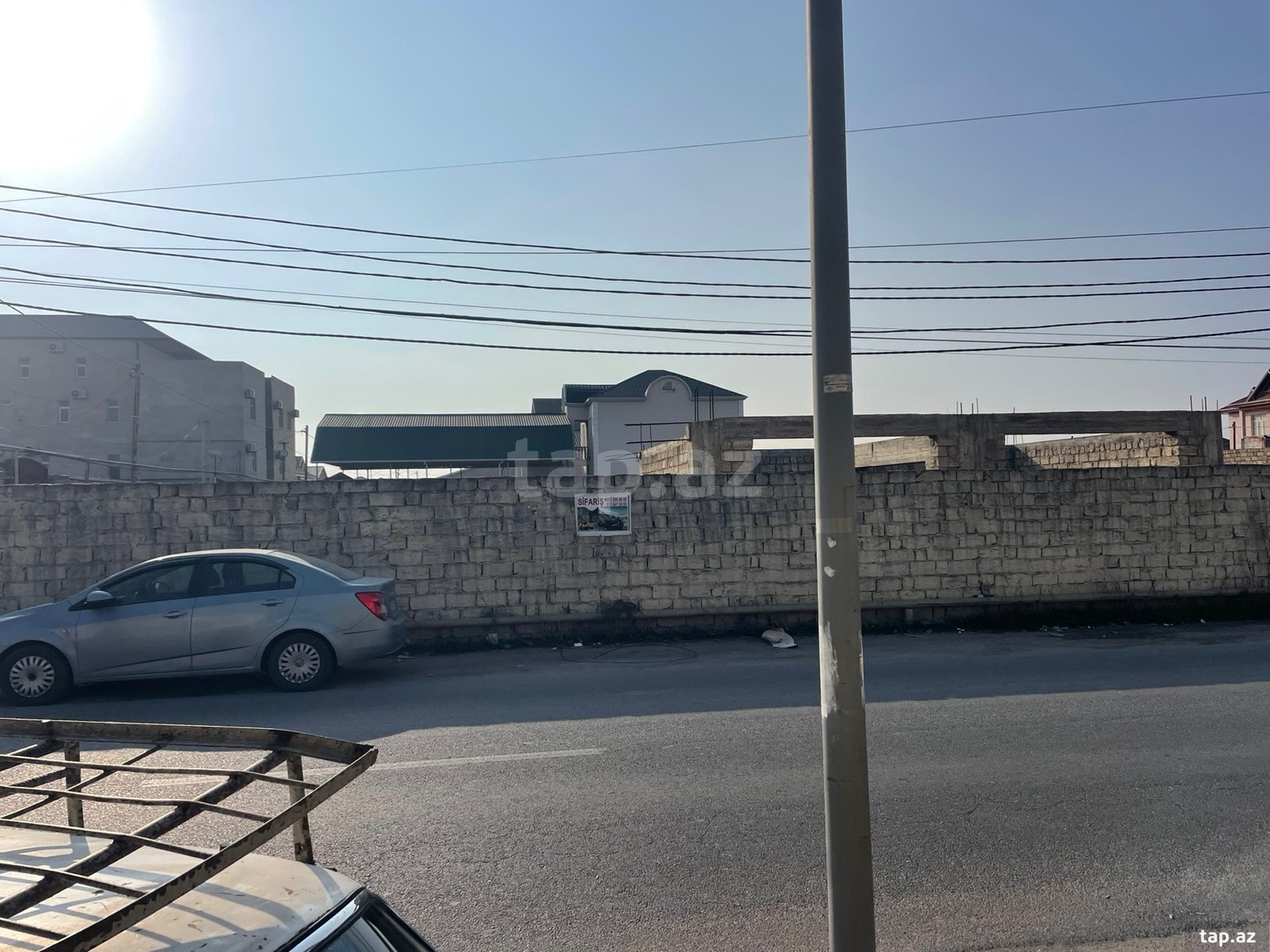 Torpaq satılır, Binə, Bakı