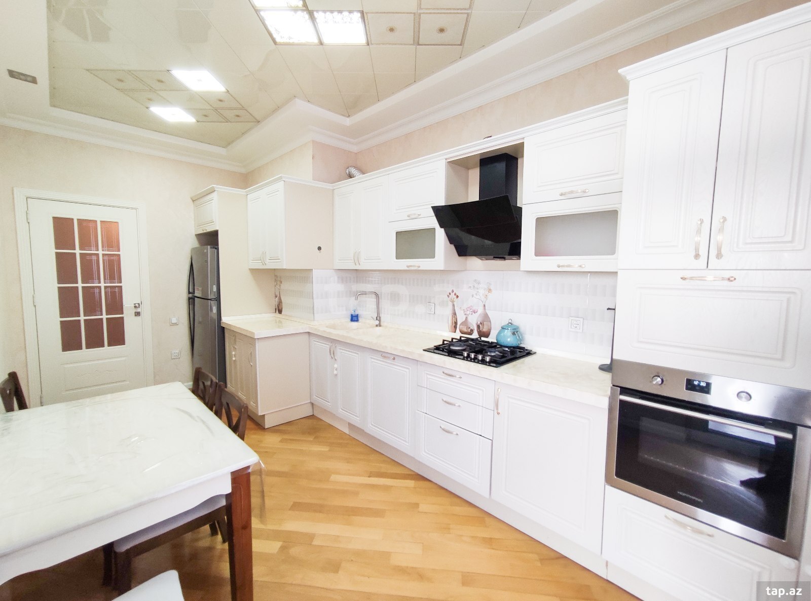 3-otaqlı yeni tikili kirayə verilir, Neftçilər m., 120 m²