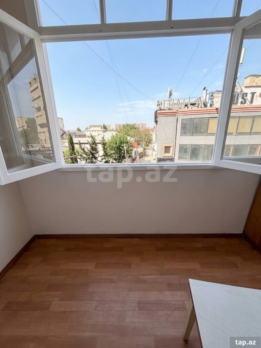 3-otaqlı mənzil, Zaur Şərifov küç 85, 80 m²