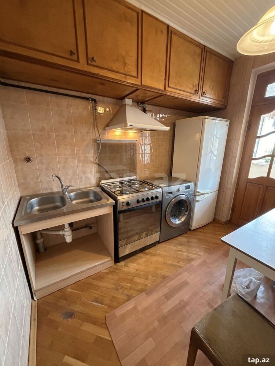 3-otaqlı mənzil, Zaur Şərifov küç 85, 80 m²