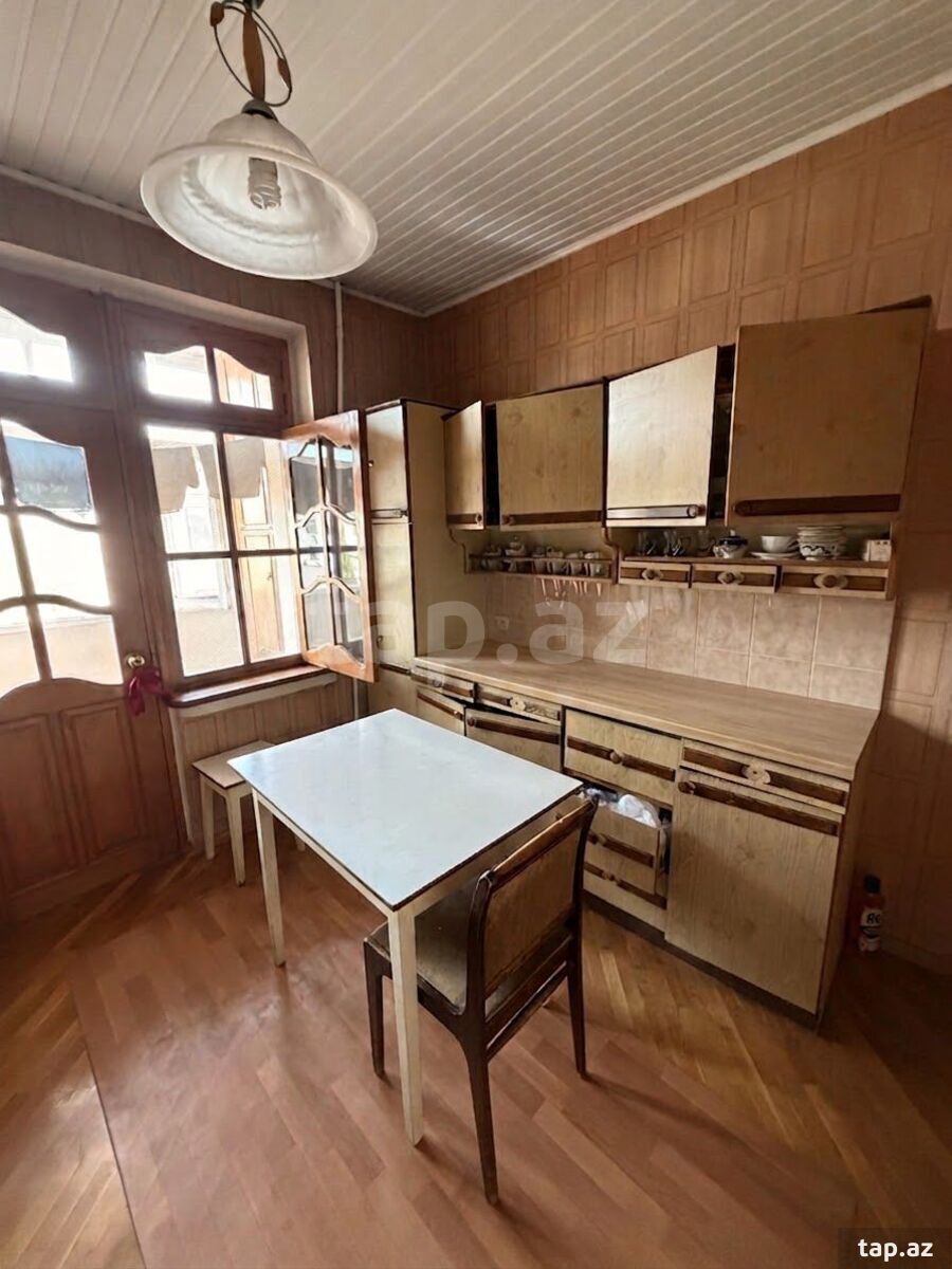 3-otaqlı mənzil, Zaur Şərifov küç 85, 80 m²