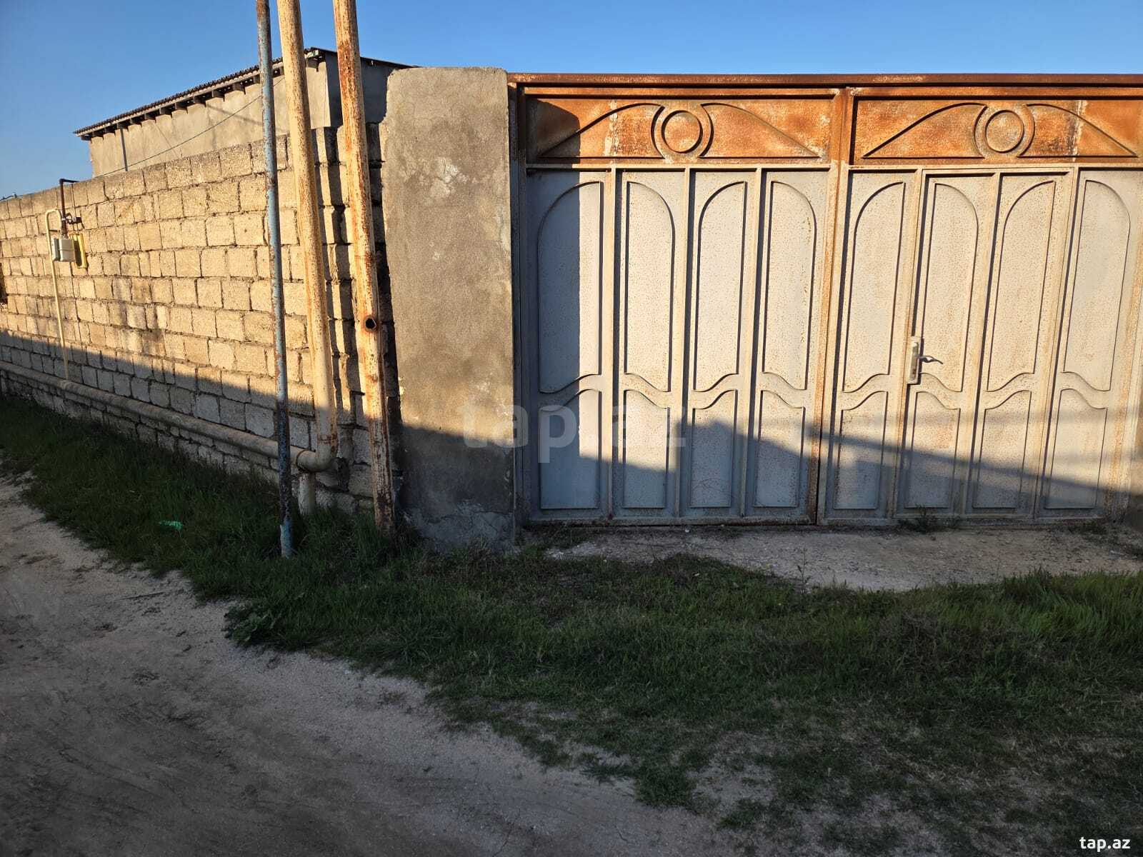 10 sot torpaq sahəsi, Pirşağı qəs.