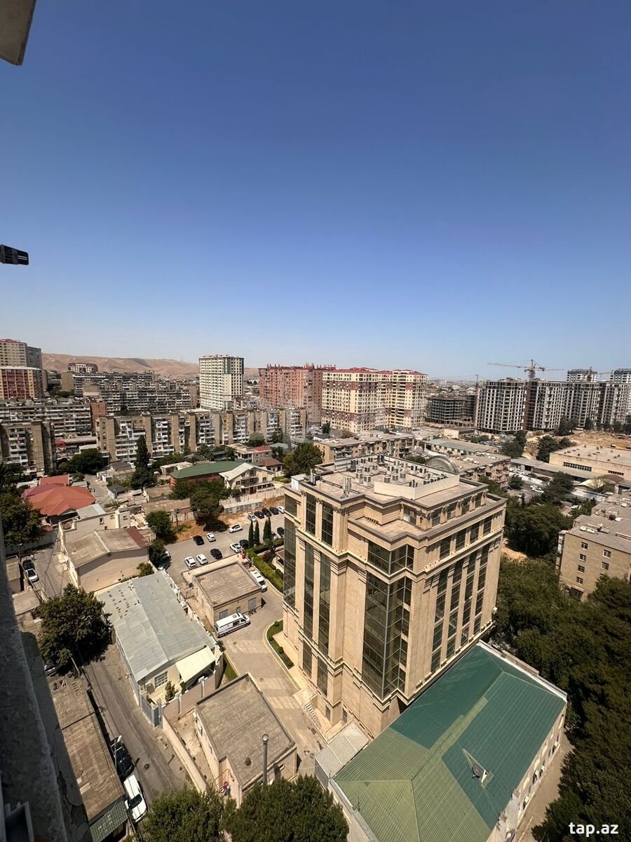 2-otaqlı yeni tikili, İnşaatçılar m., 105 m²