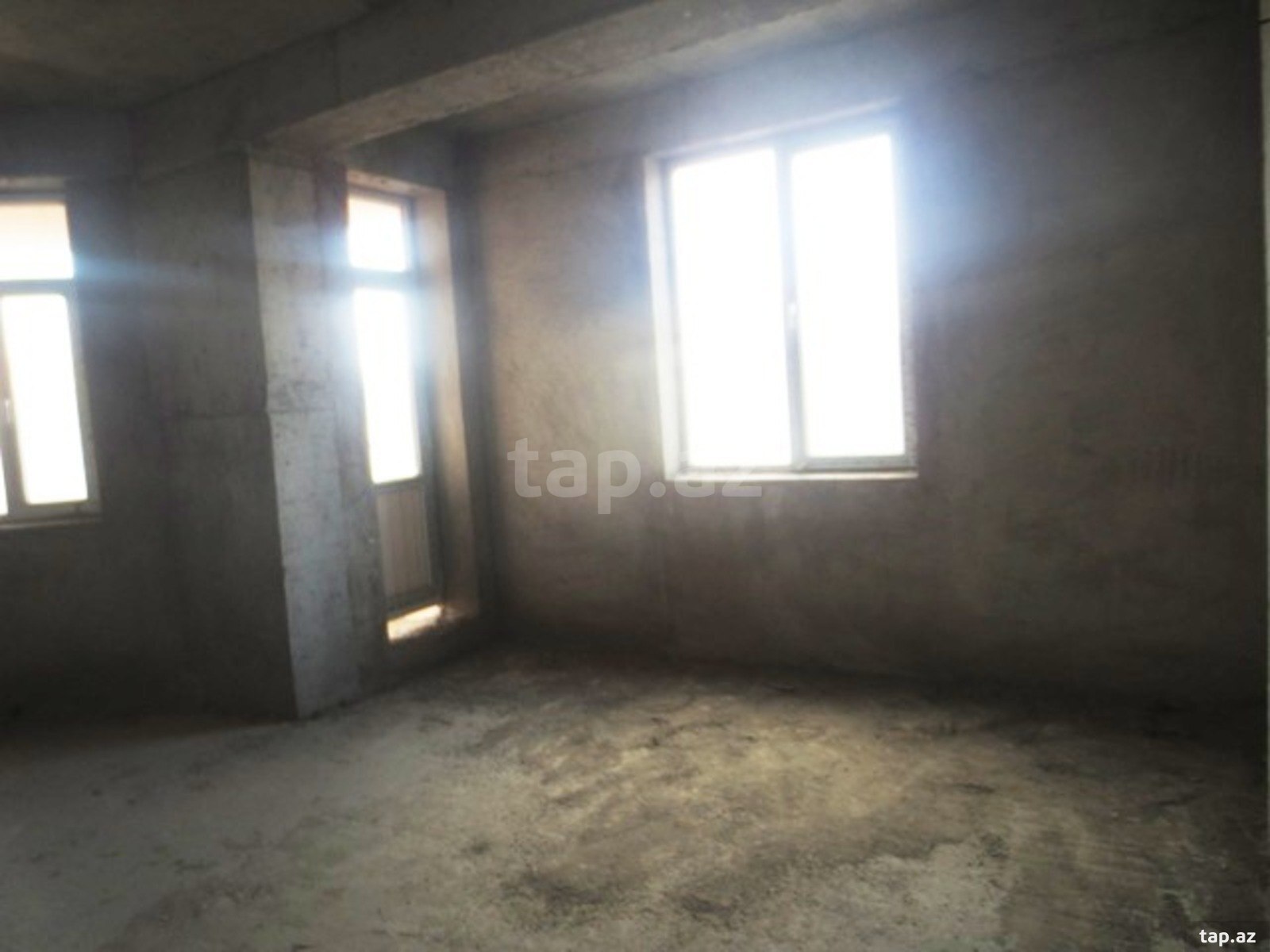 2-otaqlı yeni tikili, İnşaatçılar m., 105 m²