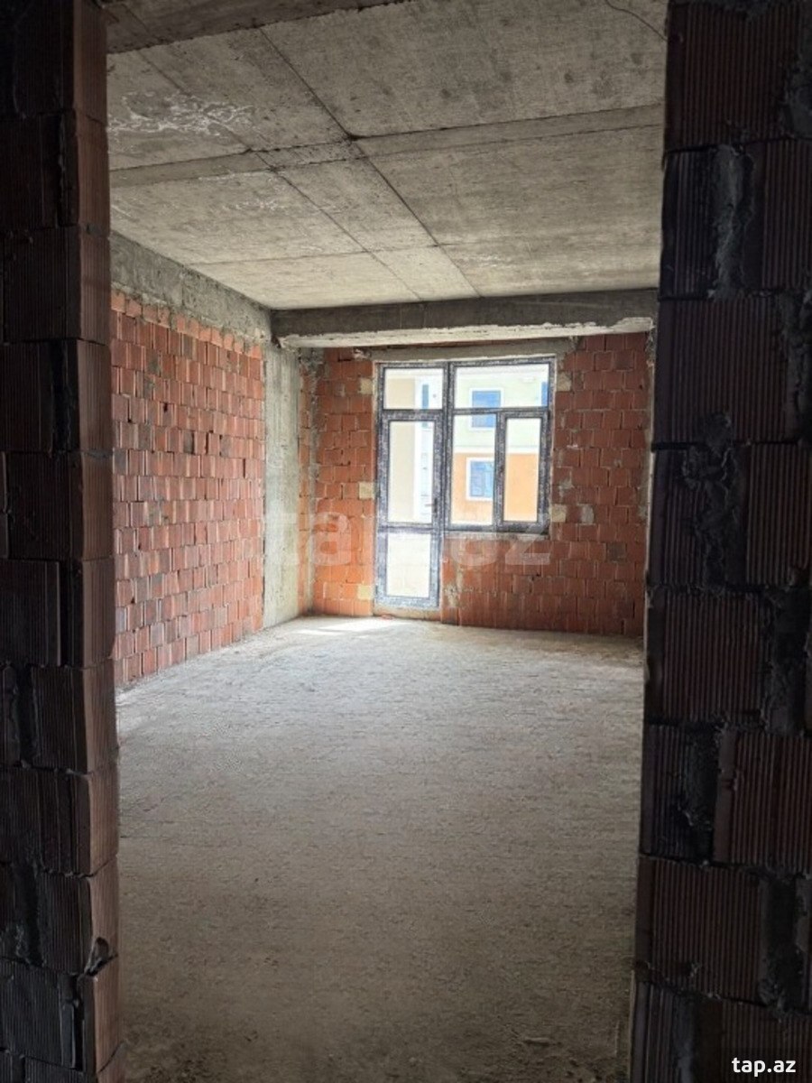 2-otaqlı yeni tikili, İnşaatçılar m., 105 m²