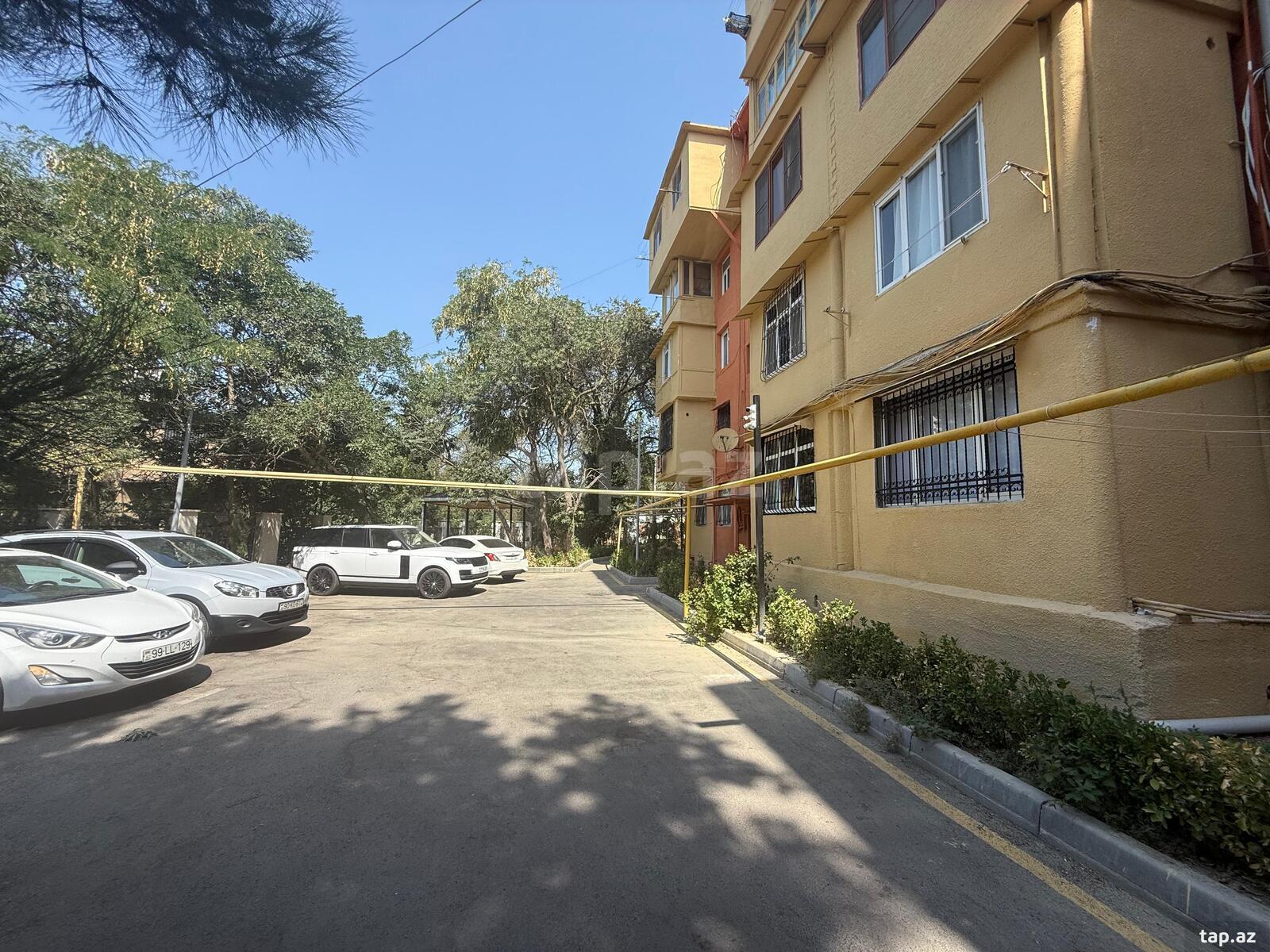 3-otaqlı mənzil, Rüstəm Rüstəmov küç., 70 m²