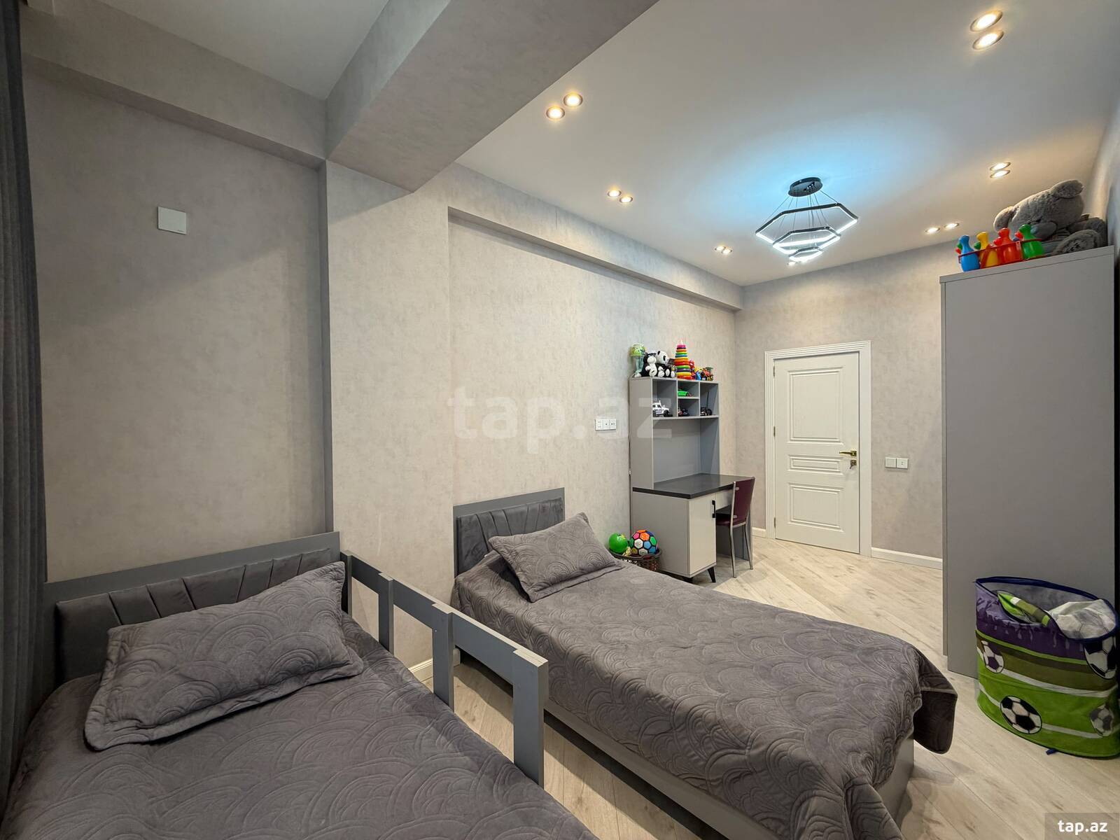 3-otaqlı yeni tikili, Xətai r., 91 m²