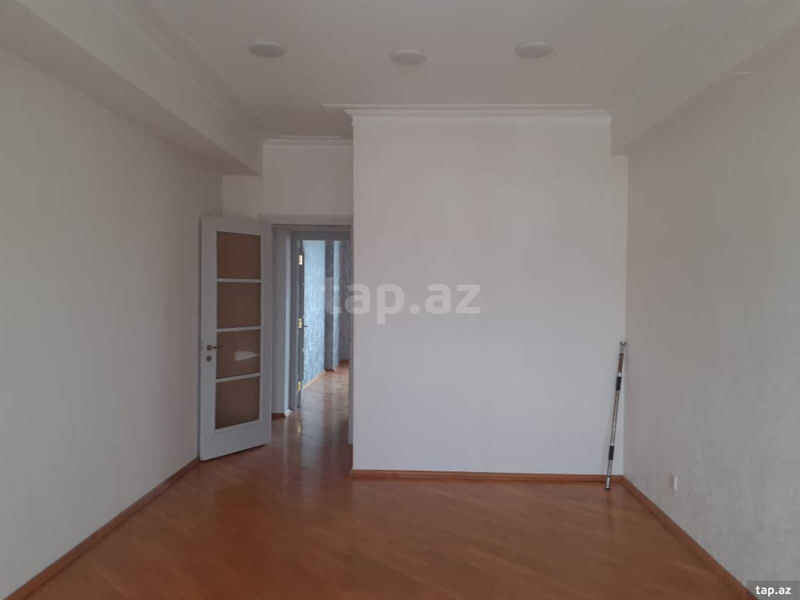 3-otaqlı yeni tikili, 28 May m., 140 m²