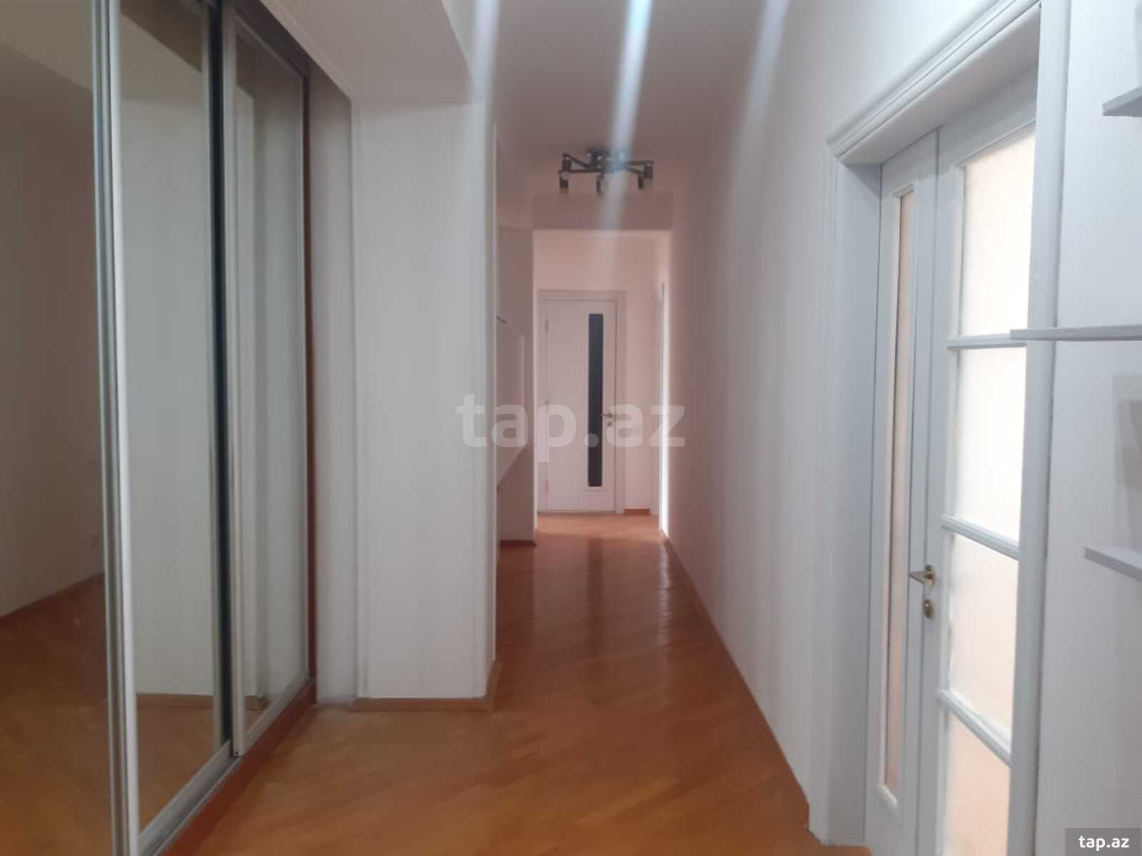 3-otaqlı yeni tikili, 28 May m., 140 m²