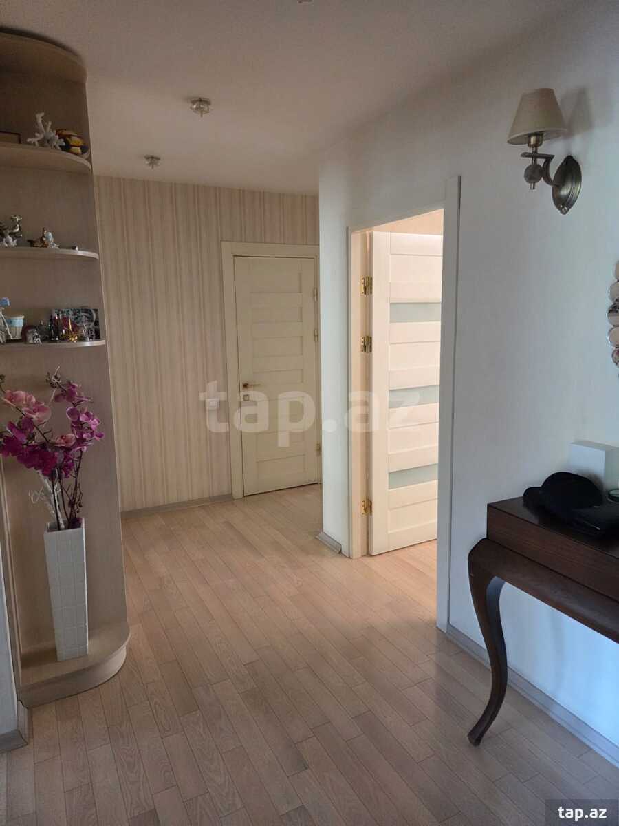 3-otaqlı mənzil, İnşaatçılar pr., 100 m²