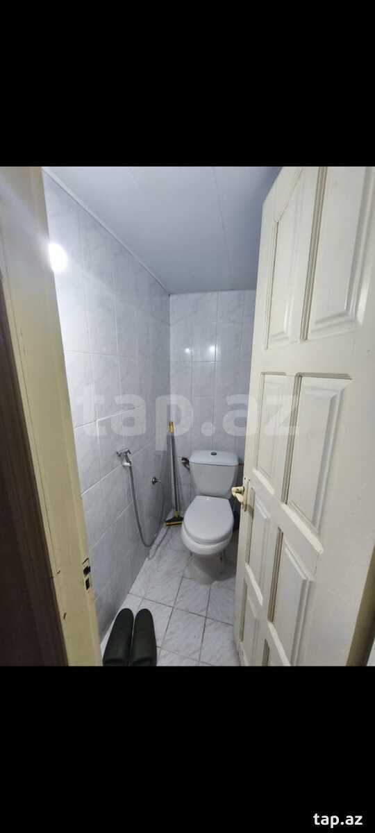3-otaqlı mənzil, E. Süleymanov küç., 70 m²