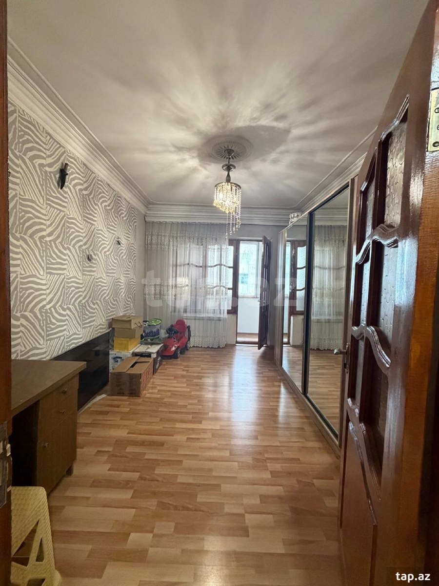 3-otaqlı mənzil, 9 Mkr., 80 m²
