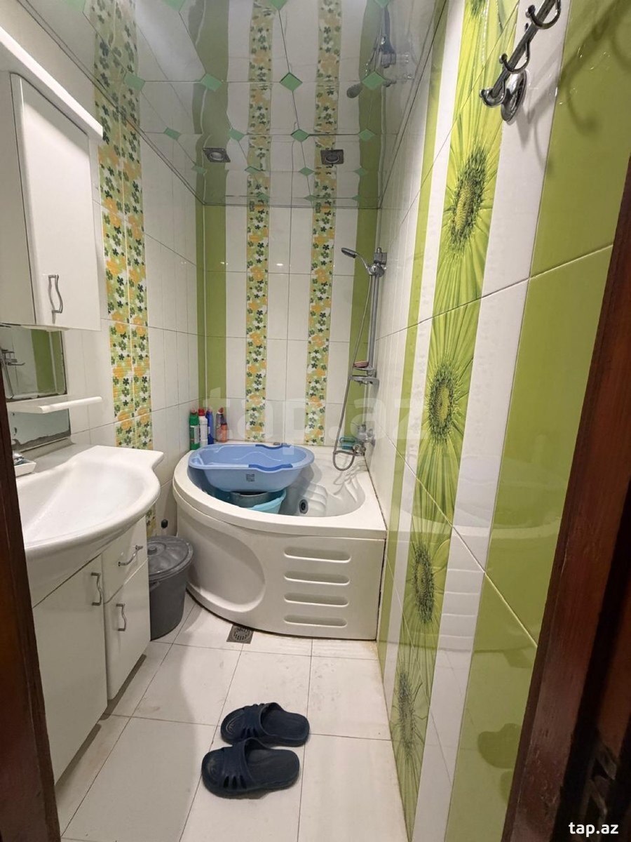 3-otaqlı mənzil, 9 Mkr., 80 m²