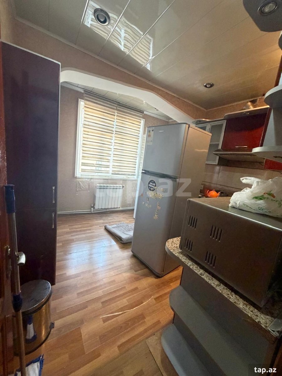 3-otaqlı mənzil, 9 Mkr., 80 m²