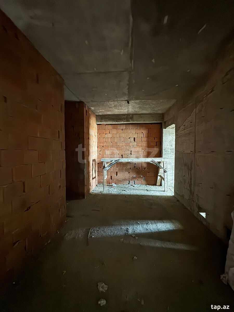 2-otaqlı yeni tikili, Moskva pr., 80 m²