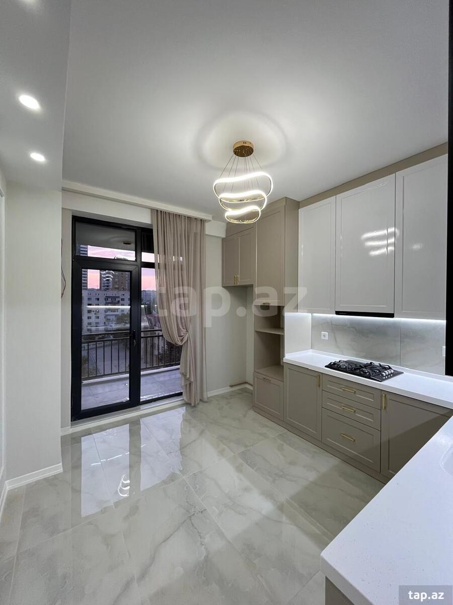4-otaqlı yeni tikili, Sənan Kərimov küç., 130 m²