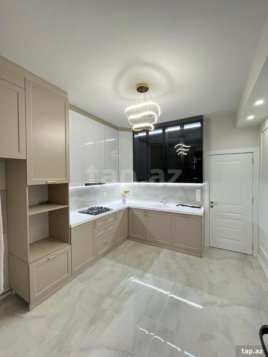 4-otaqlı yeni tikili, Sənan Kərimov küç., 130 m²