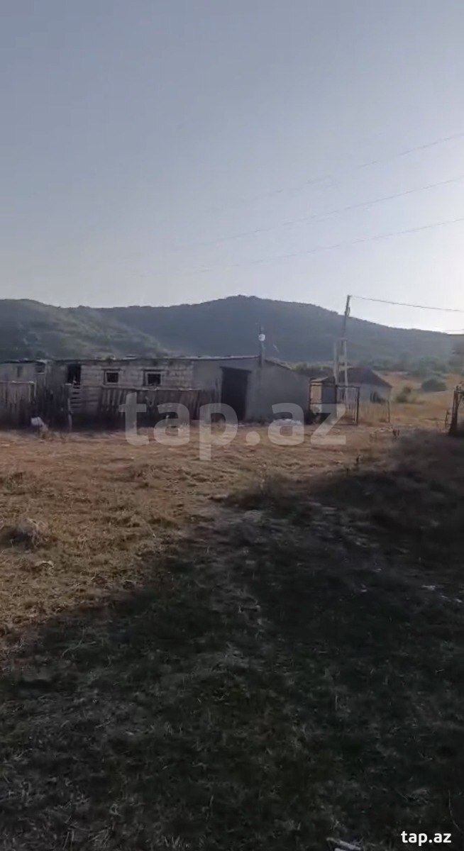 4 sot torpaq sahəsi, Xızı r.