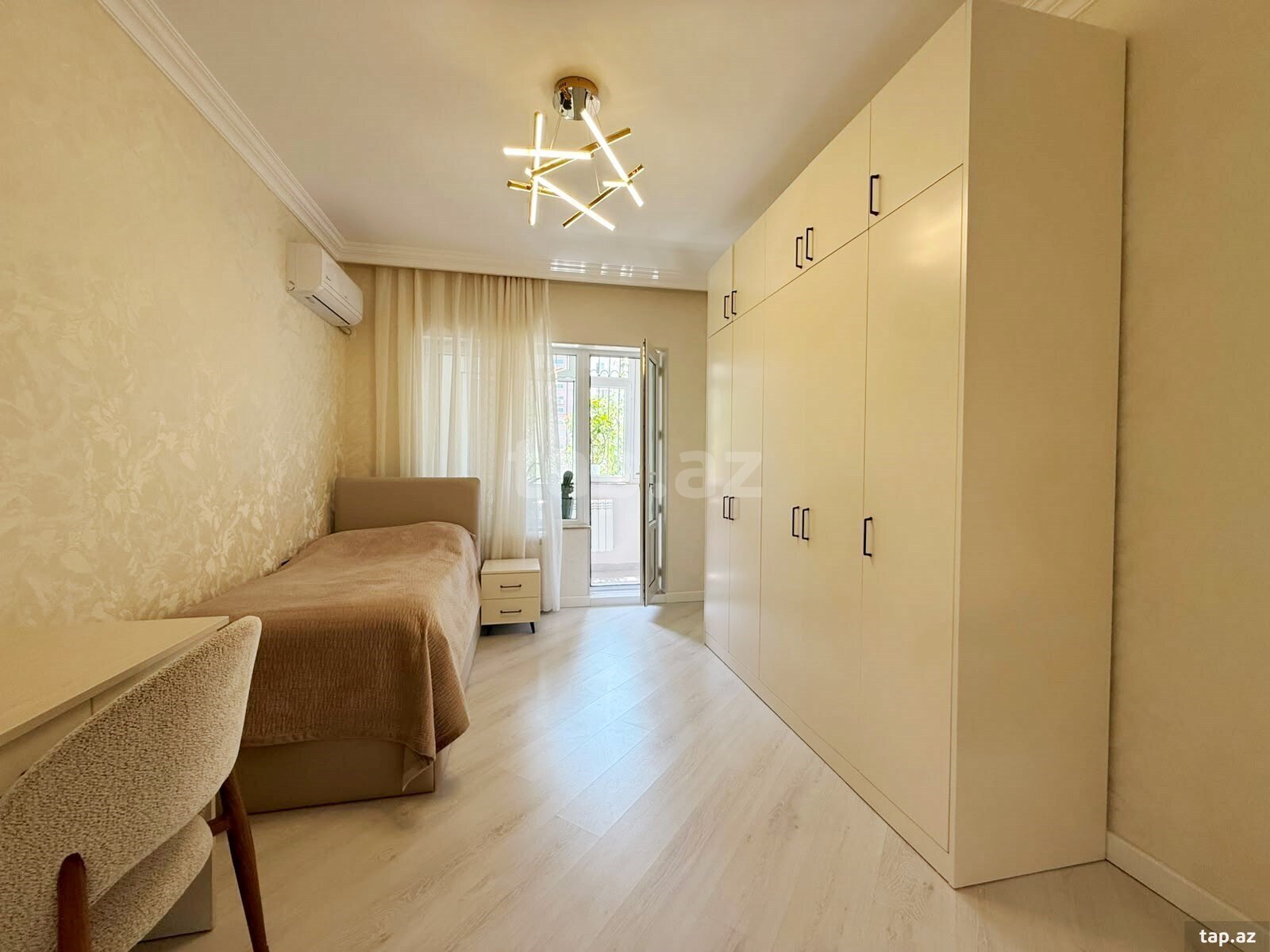 4-otaqlı mənzil, Elşən Süleymanov 7 küç., 100 m²