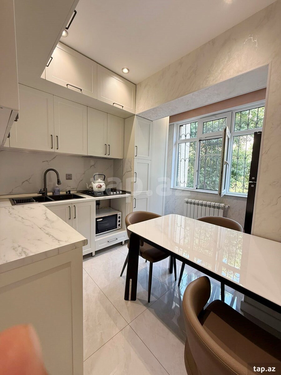 4-otaqlı mənzil, Elşən Süleymanov 7 küç., 100 m²