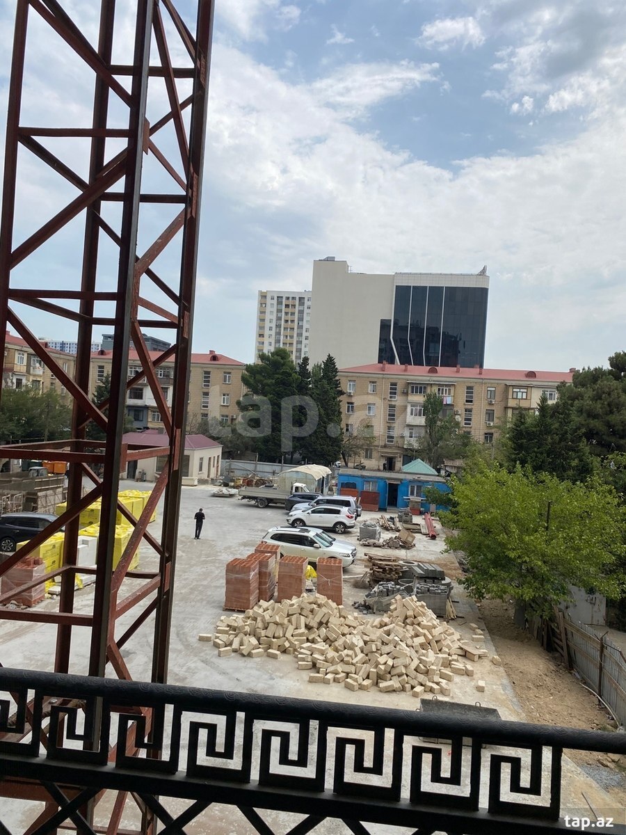 3-otaqlı yeni tikili, Qara Qarayev m., 123 m²