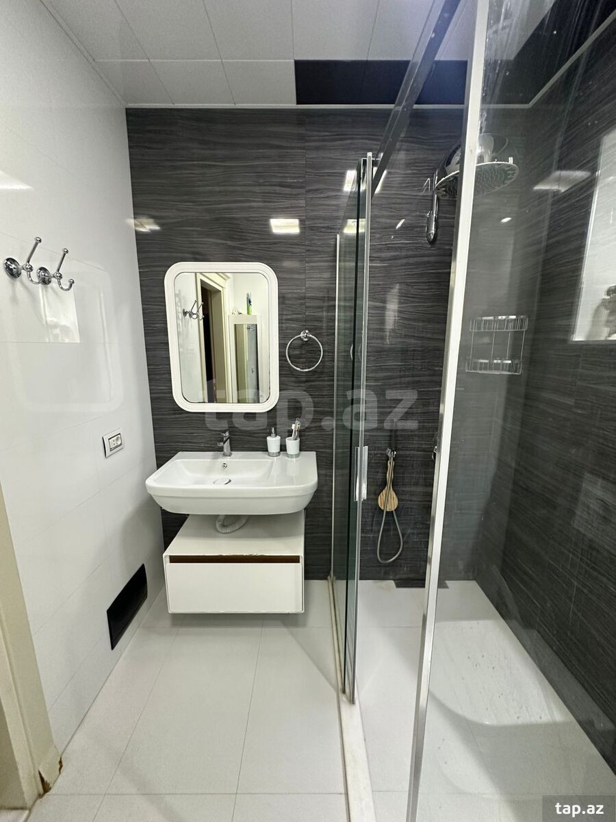 3-otaqlı yeni tikili kirayə verilir, Əbdülvahab Salamzadə küç., 130 m²