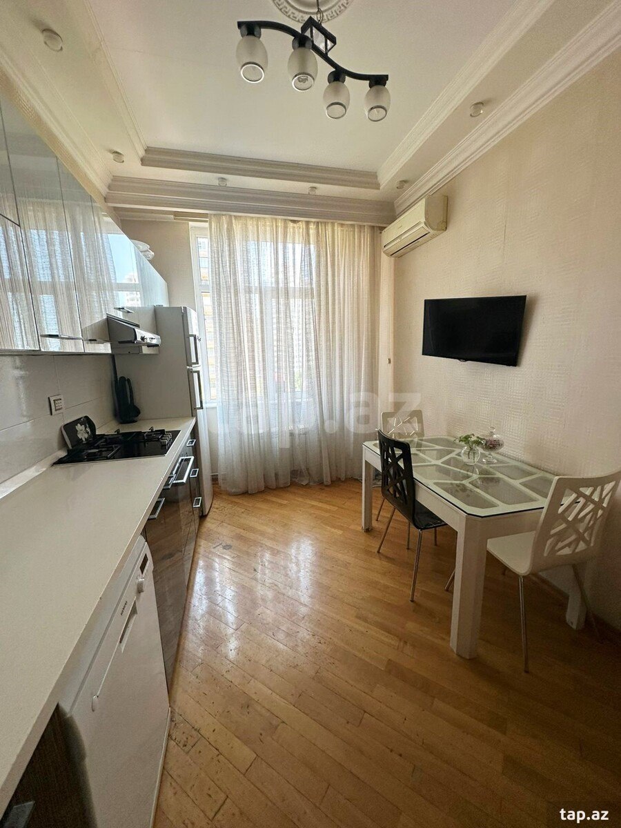 3-otaqlı yeni tikili kirayə verilir, Əbdülvahab Salamzadə küç., 130 m²