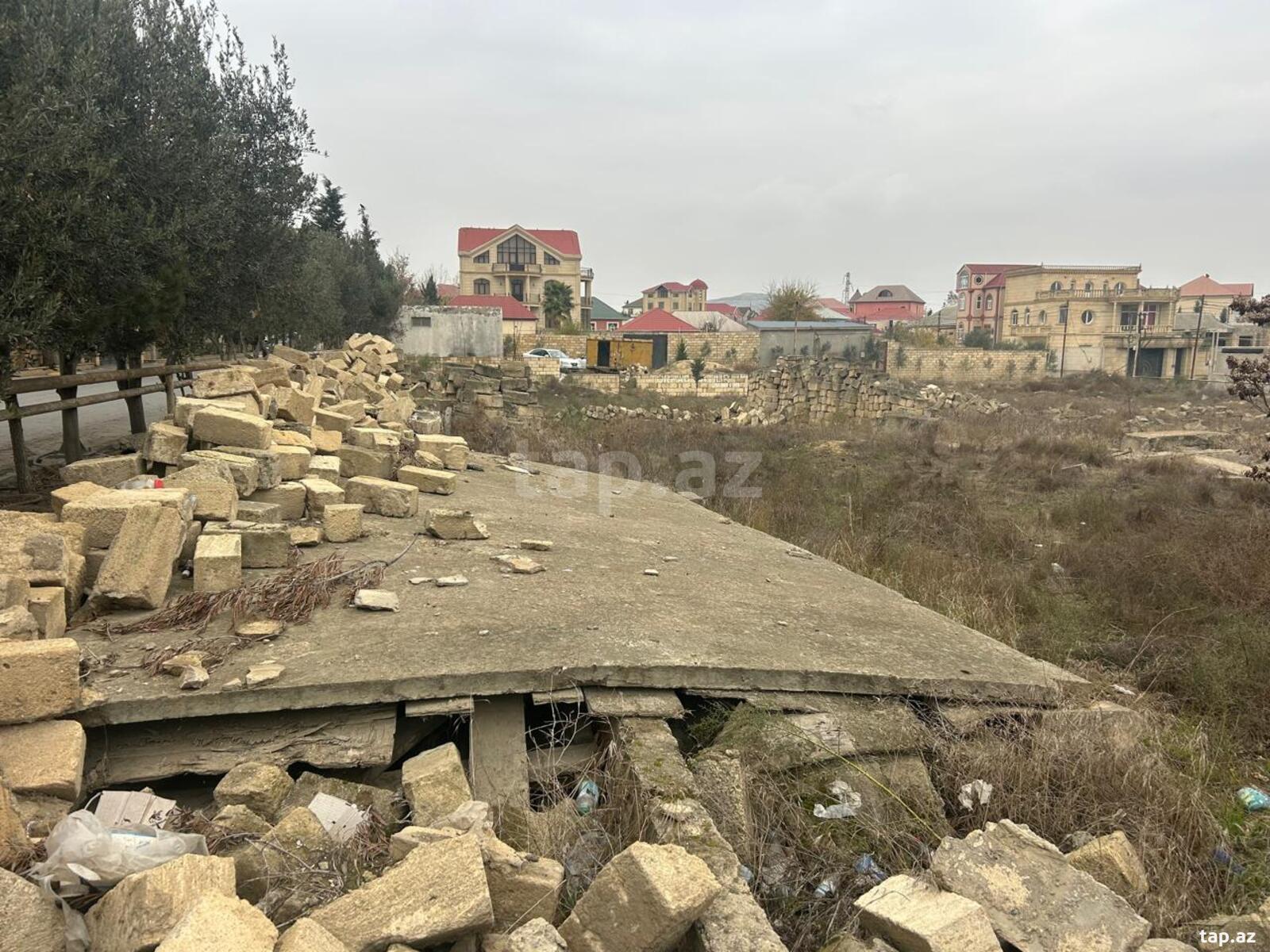 6 sot torpaq sahəsi, Biləcəri qəs.