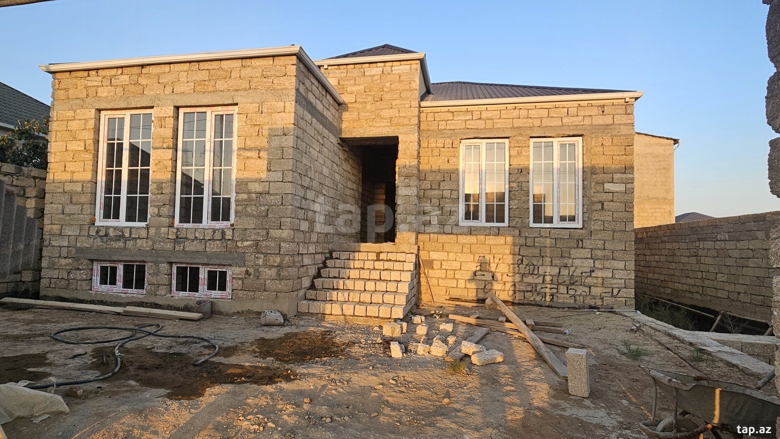 Həyət evi, Suraxanı r.