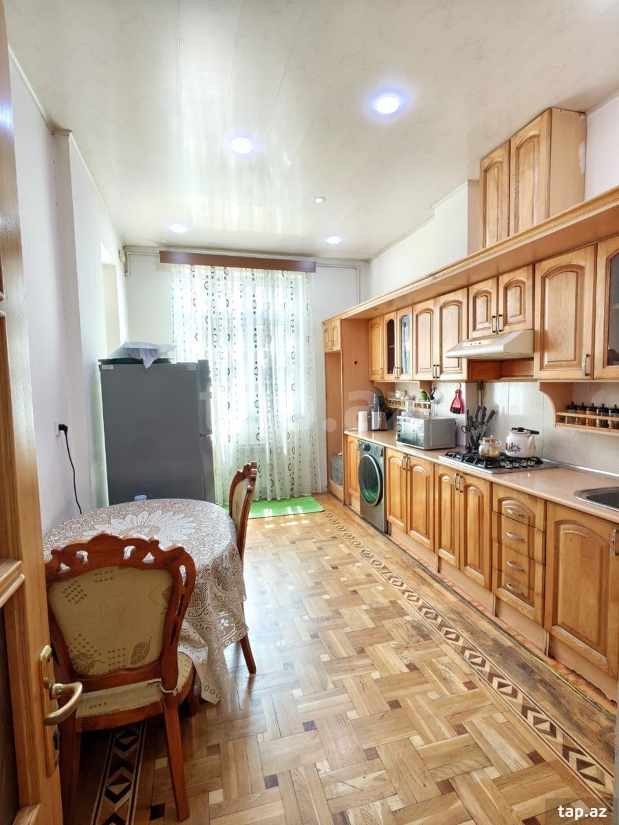 3-otaqlı yeni tikili, Binəqədi r., 140 m²