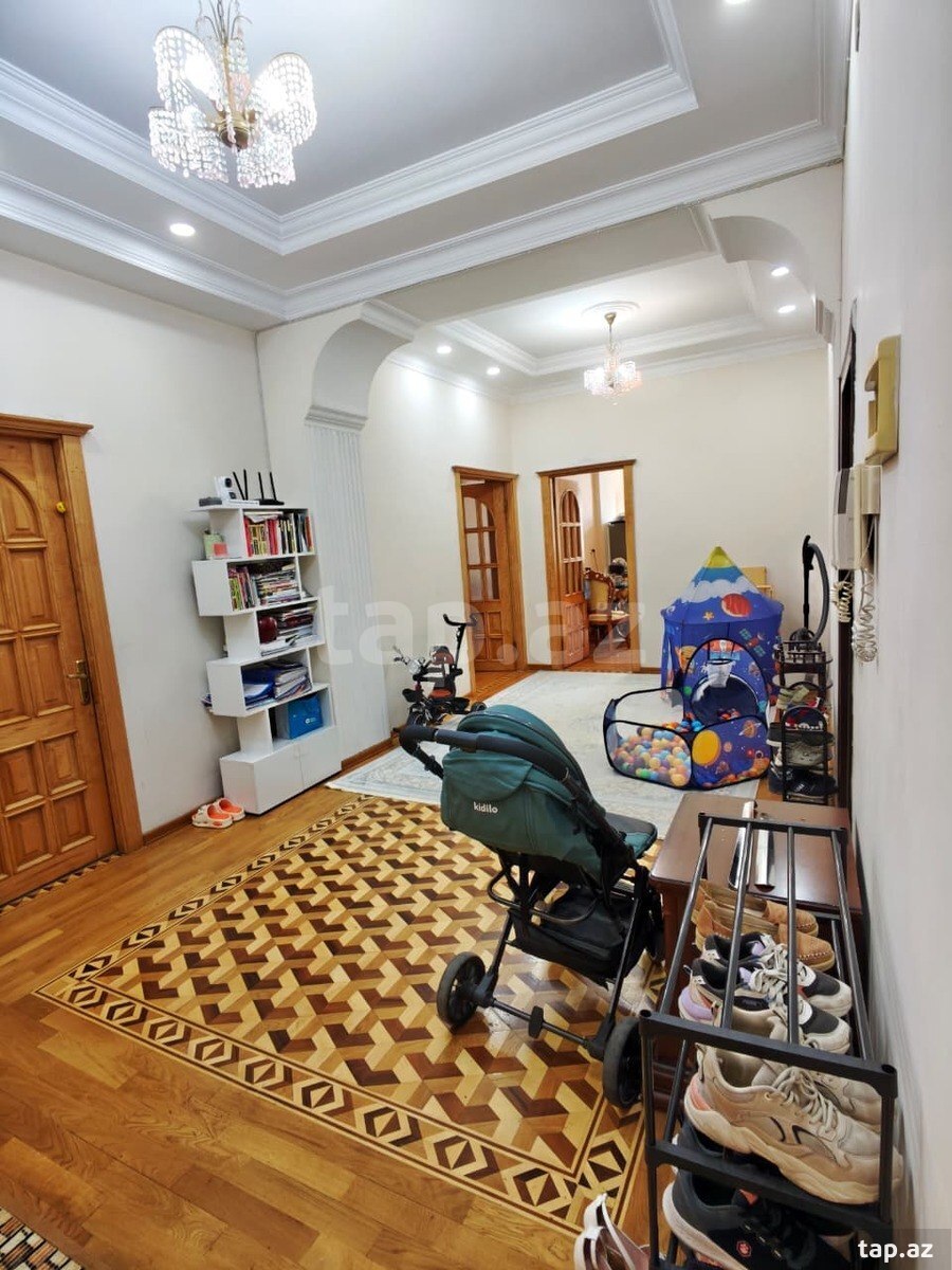 3-otaqlı yeni tikili, Binəqədi r., 140 m²