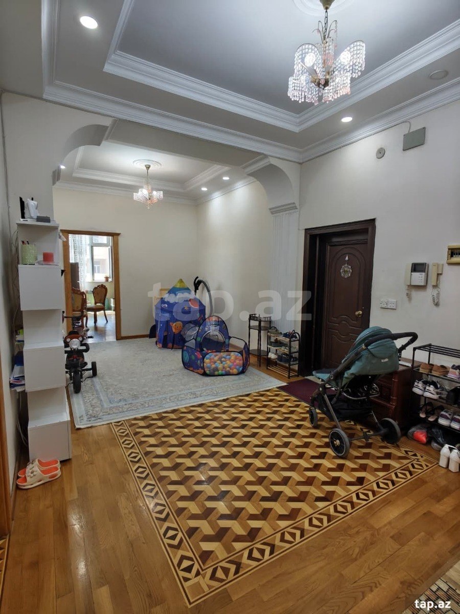 3-otaqlı yeni tikili, Binəqədi r., 140 m²