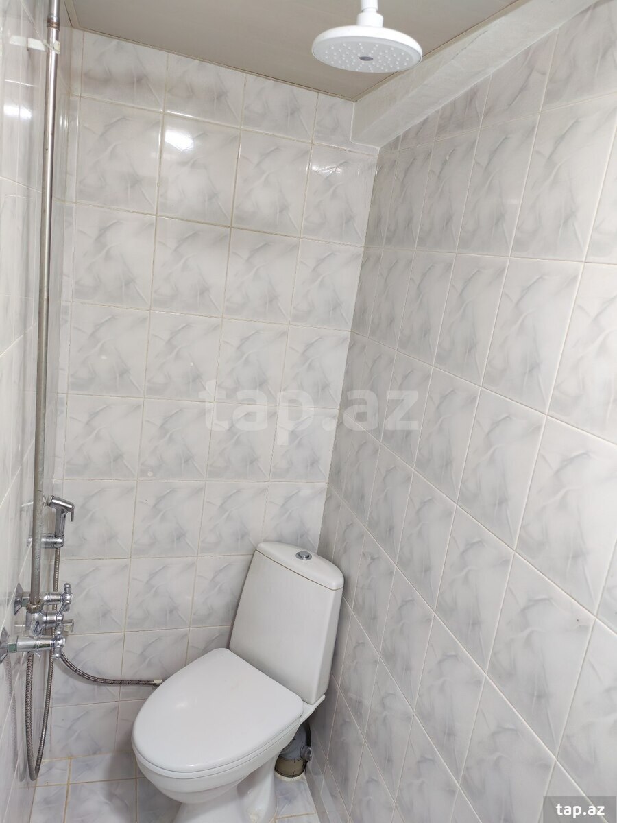 Həyət evi kirayə verilir, Azadlıq m.