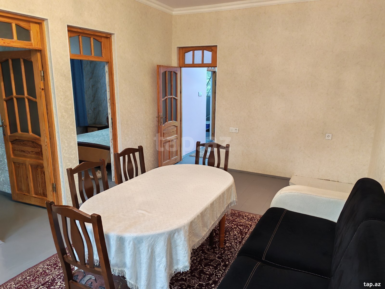Həyət evi kirayə verilir, Azadlıq m.