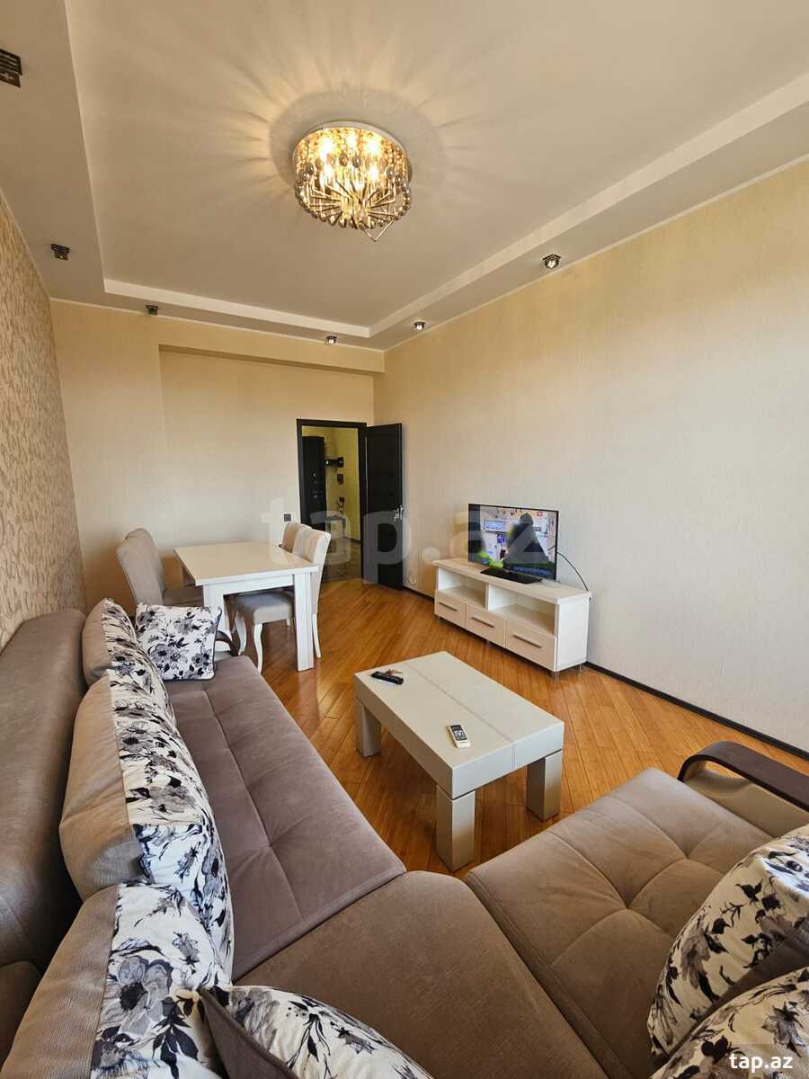 2-otaqlı yeni tikili kirayə verilir, Gülarə Qədirbəyova küç., 70 m²