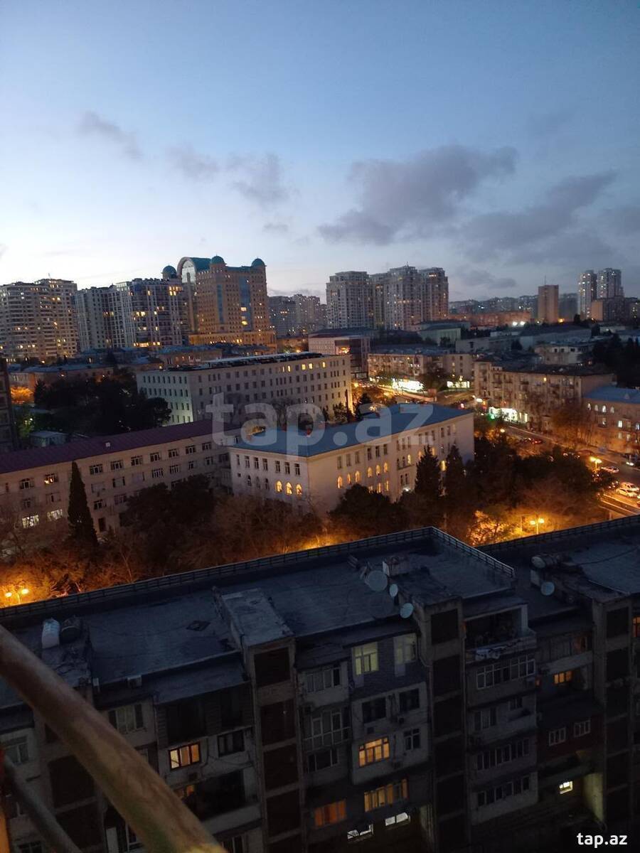 3-otaqlı yeni tikili, İnşaatçılar pr., 110 m²