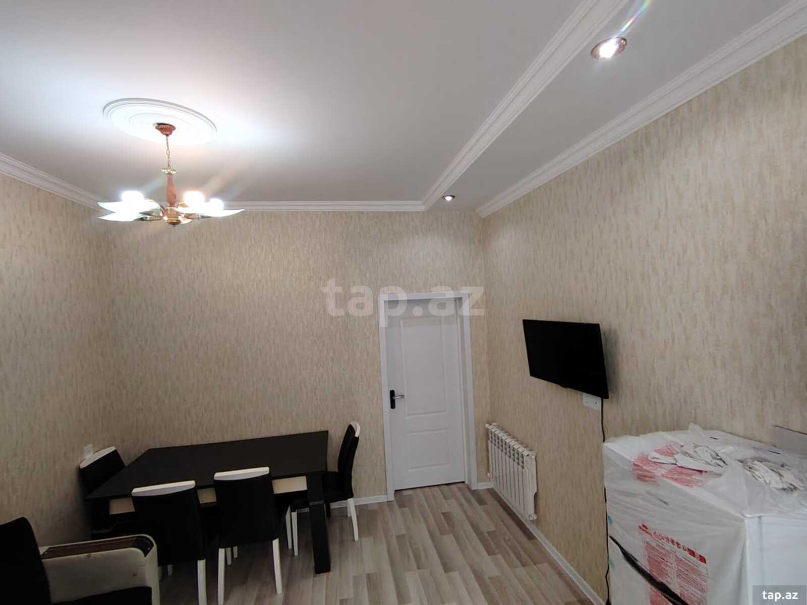 Həyət evi, H. Əliyev pr. 11