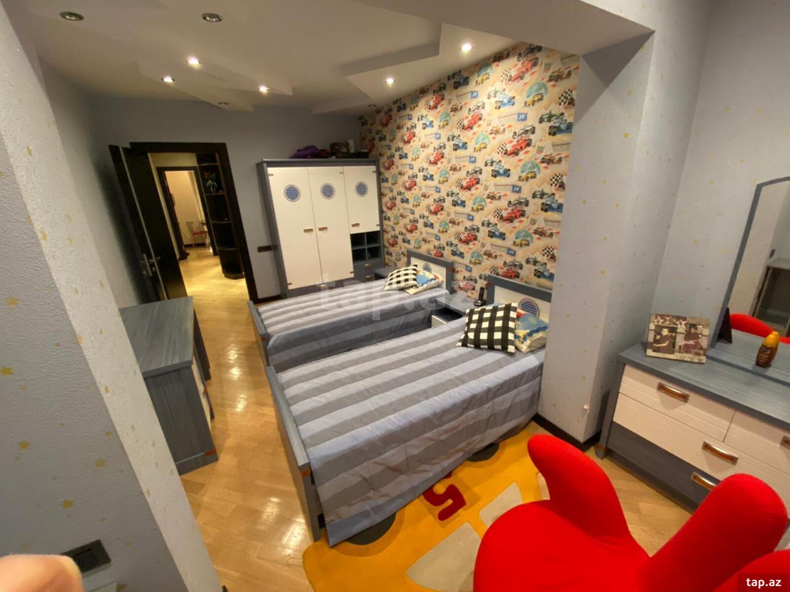 2-otaqlı mənzil, Nəsimi m., 70 m²