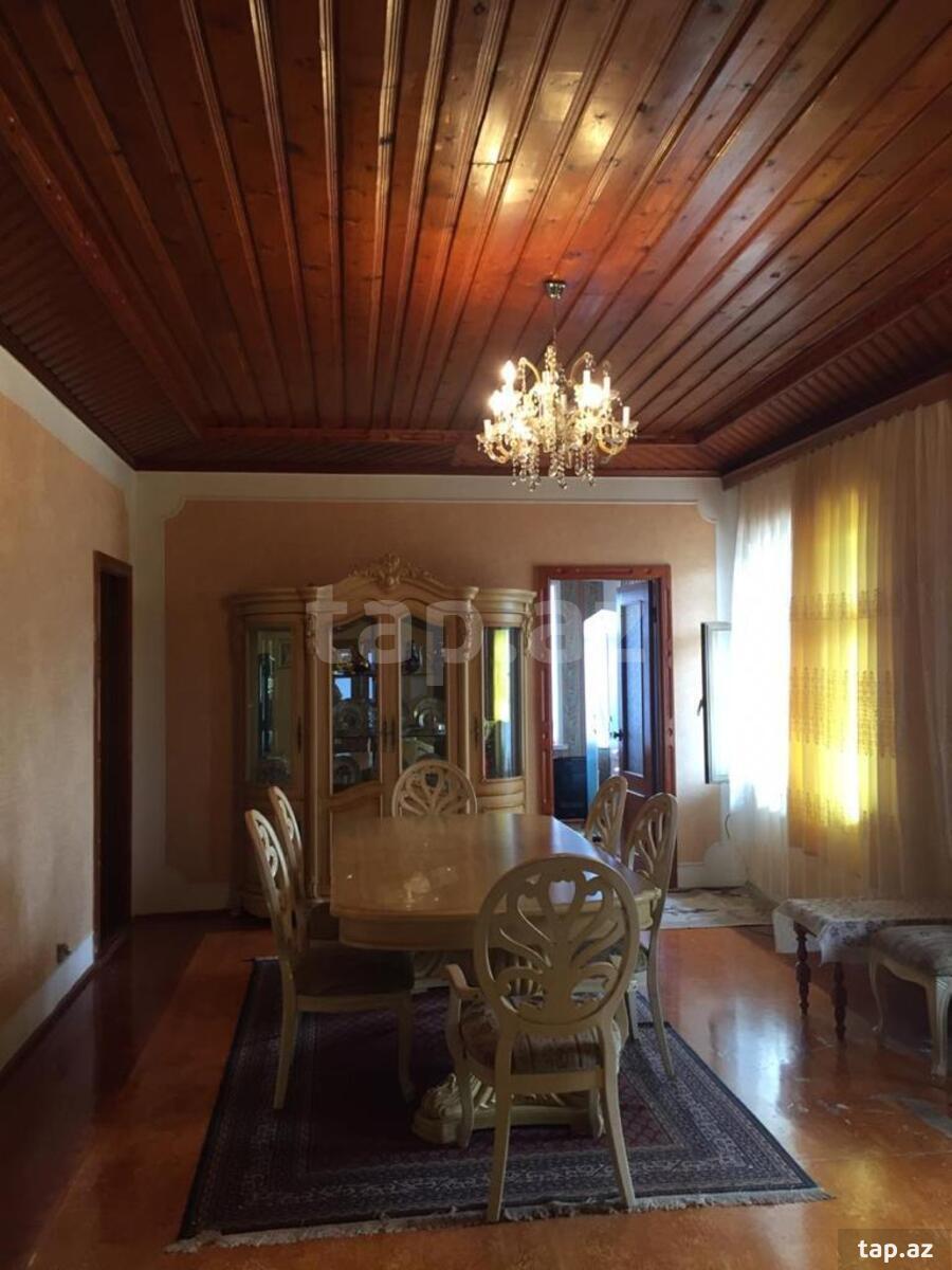 Bağ evi, Heydər Əliyev pr.