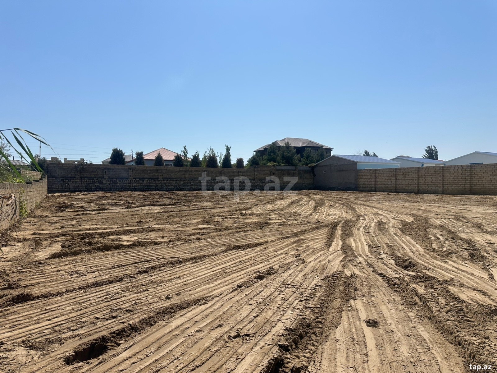 Land for sale, Baku