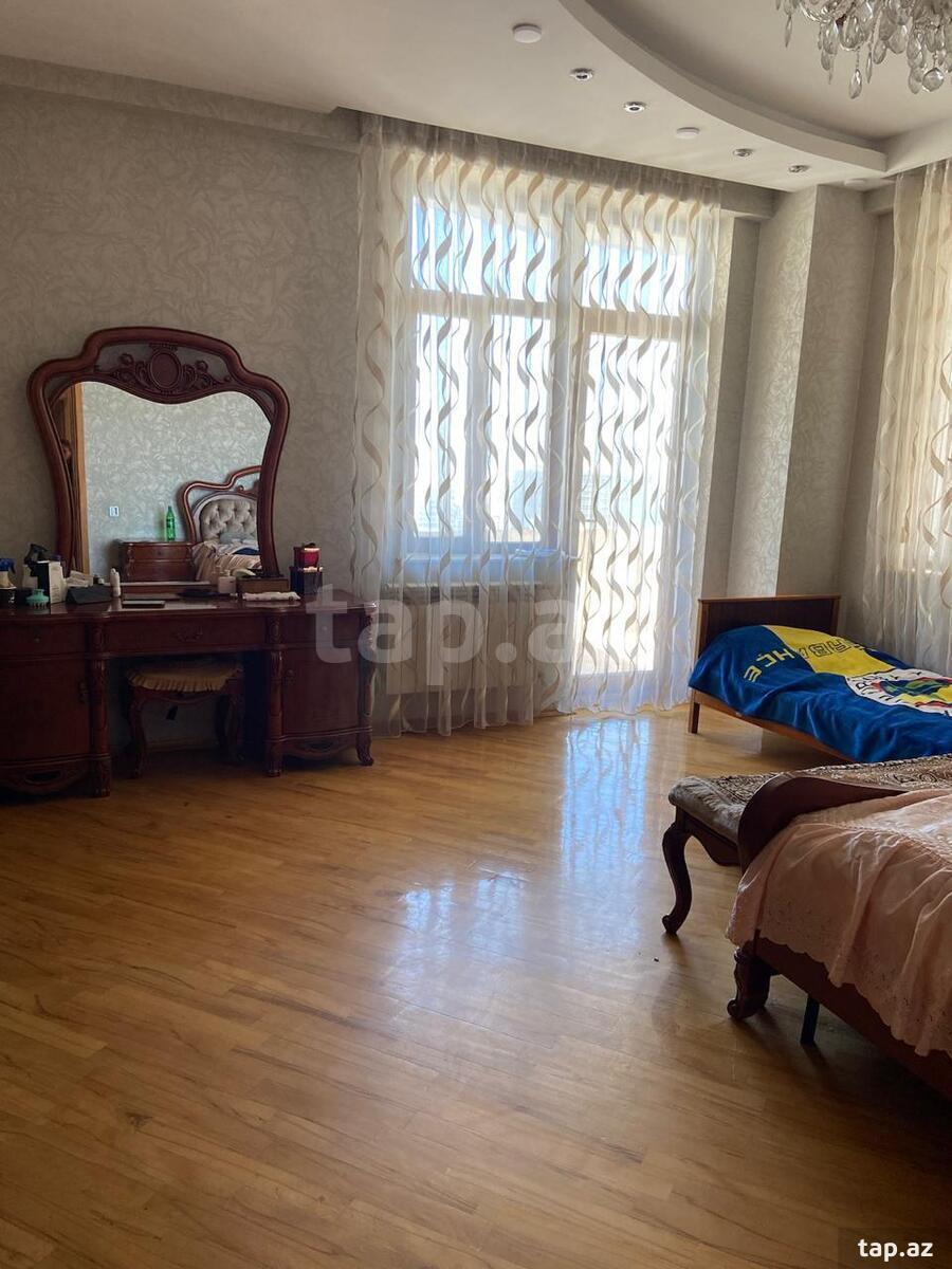 4-otaqlı yeni tikili, H.Cavid pr., 221 m²