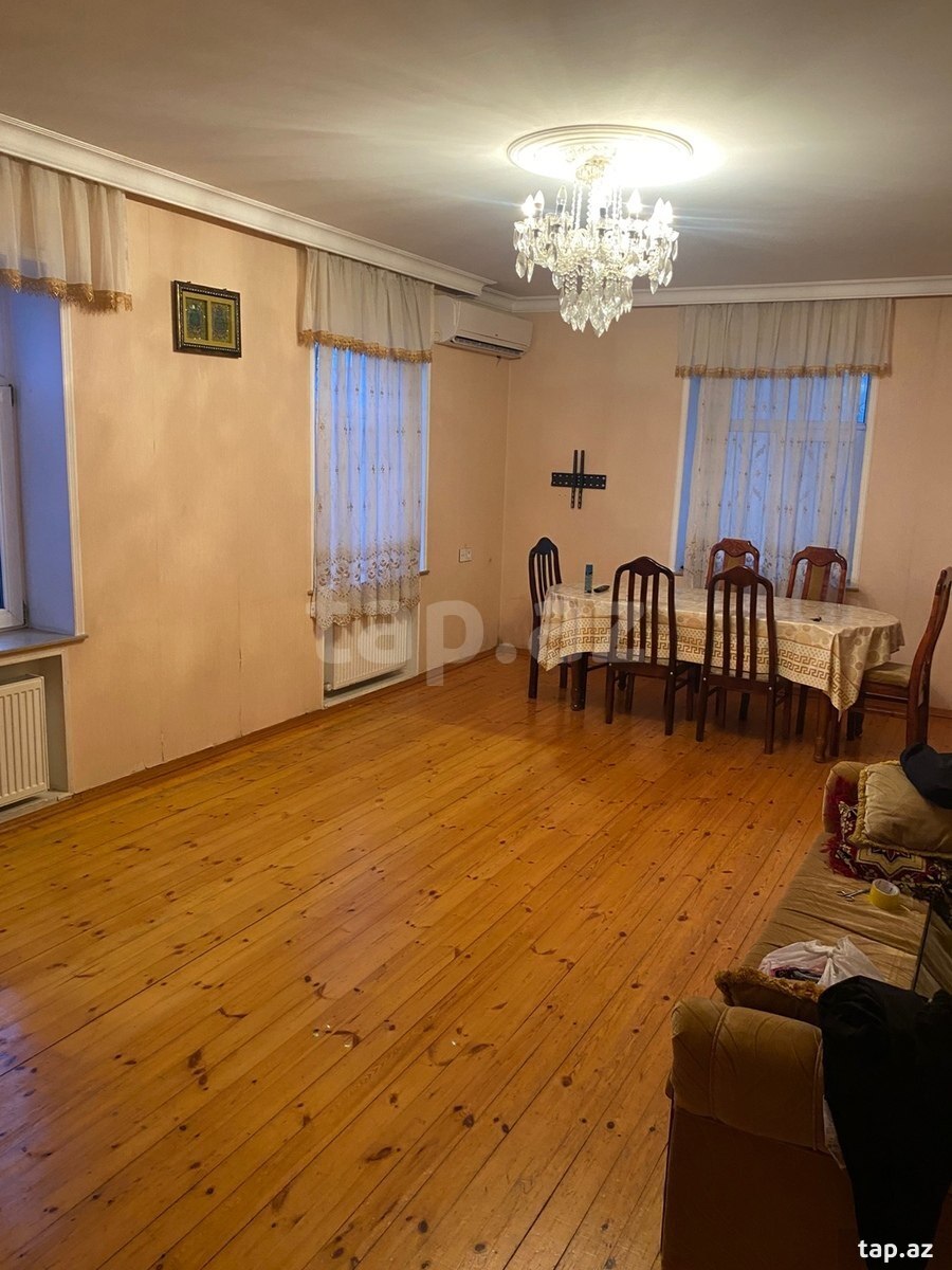 Həyət evi kirayə verilir, Saray qəs.