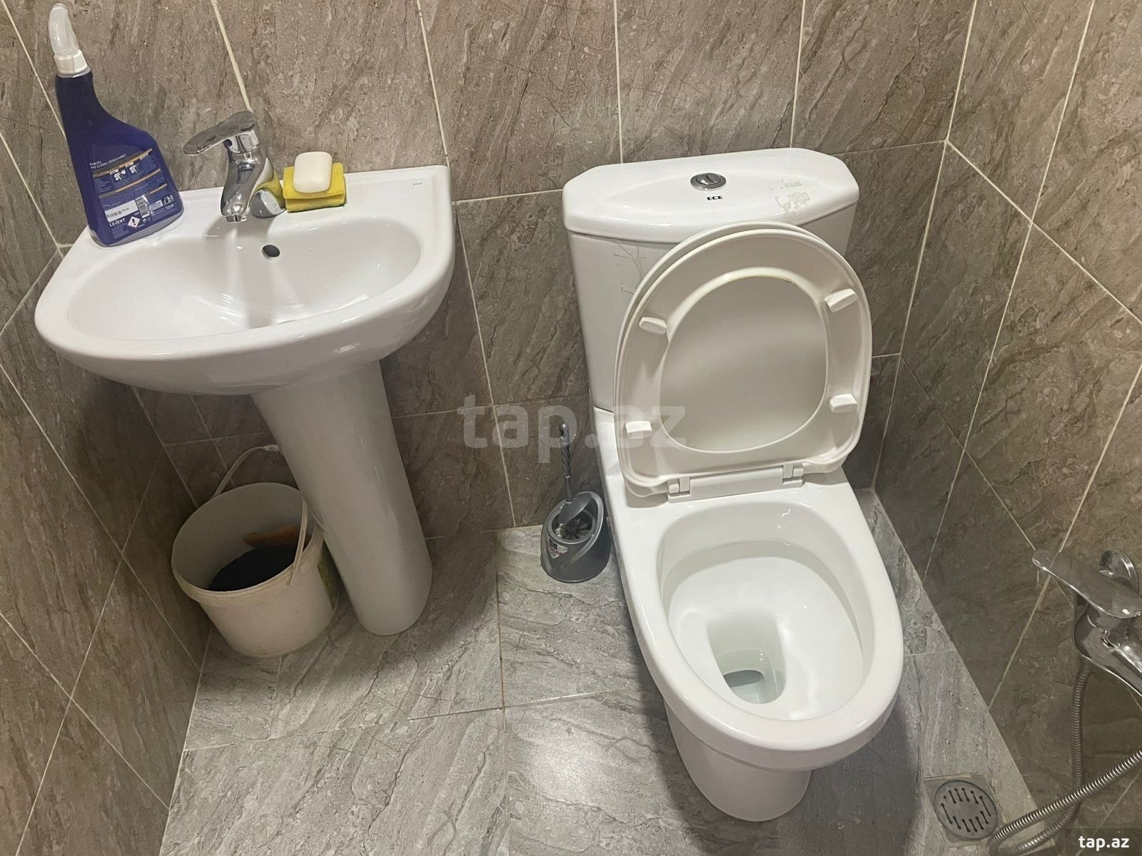 4-otaqlı yeni tikili kirayə verilir, Gəncə ş., 130 m²