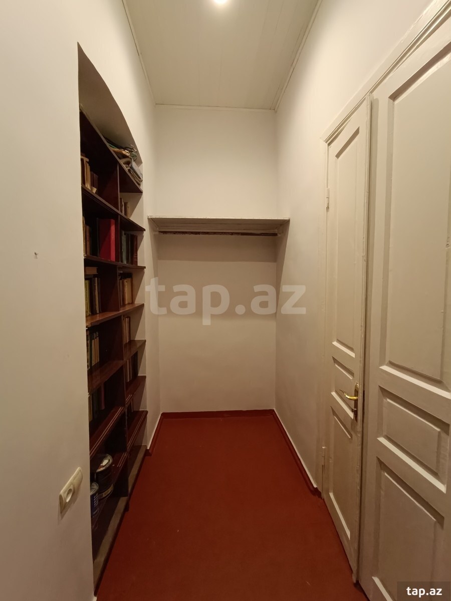 4-otaqlı mənzil kirayə verilir, Nizami m., 80 m²