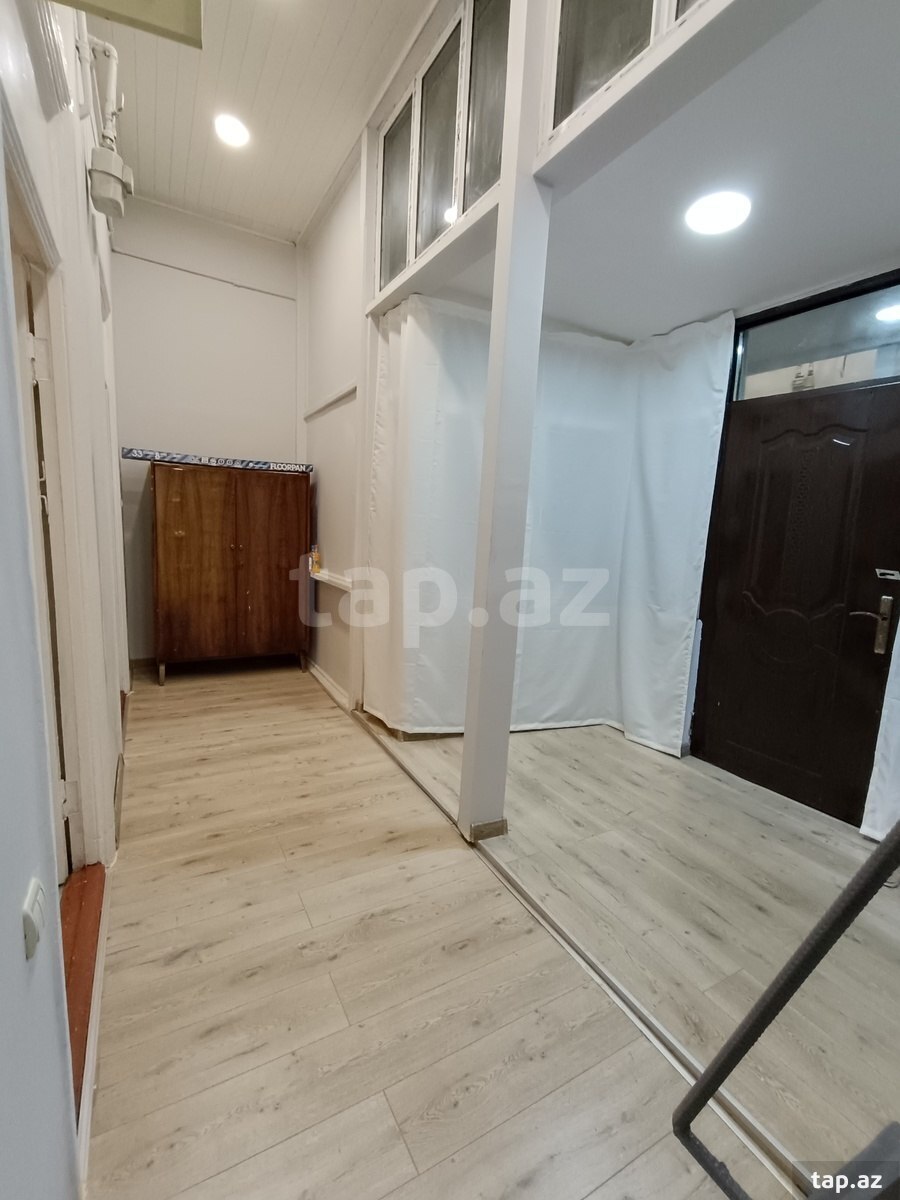 4-otaqlı mənzil kirayə verilir, Nizami m., 80 m²