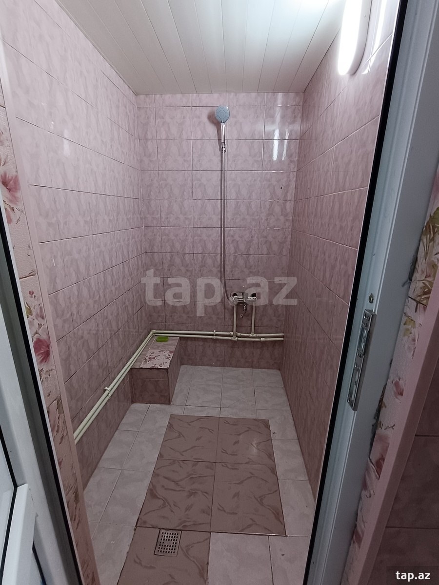 4-otaqlı mənzil kirayə verilir, Nizami m., 80 m²